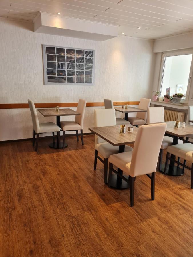 Airport Hotel Karsten โคโลญ ภายนอก รูปภาพ