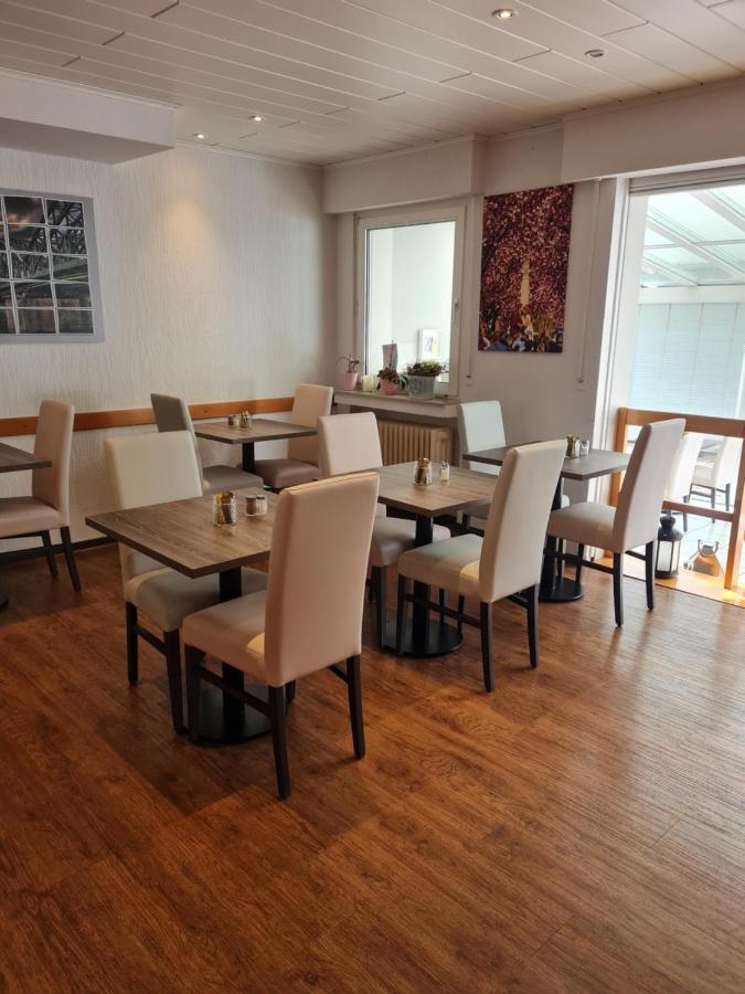Airport Hotel Karsten โคโลญ ภายนอก รูปภาพ