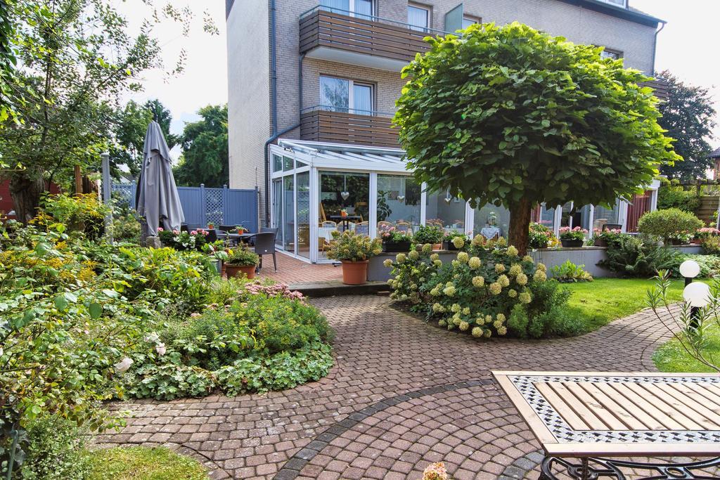 Airport Hotel Karsten โคโลญ ภายนอก รูปภาพ